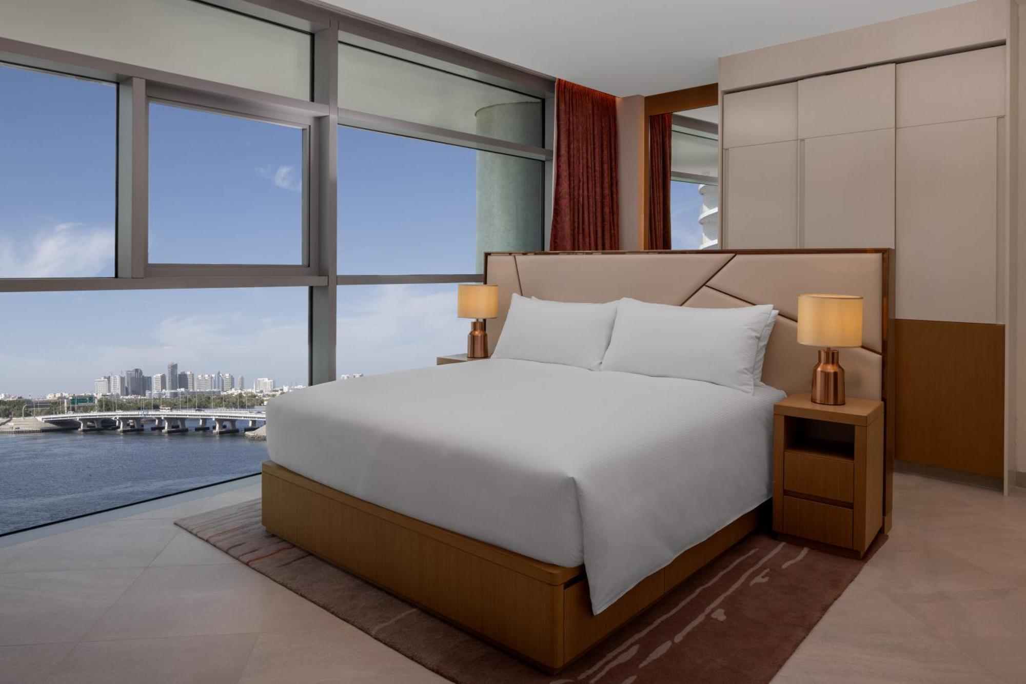 Hilton Dubai Creek Hotel & Residences المظهر الخارجي الصورة